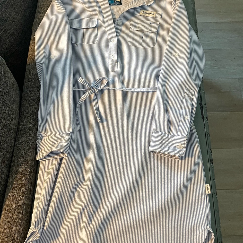 Magellan Outdoors Blue & White Striped Button-Up Fishing Shirt